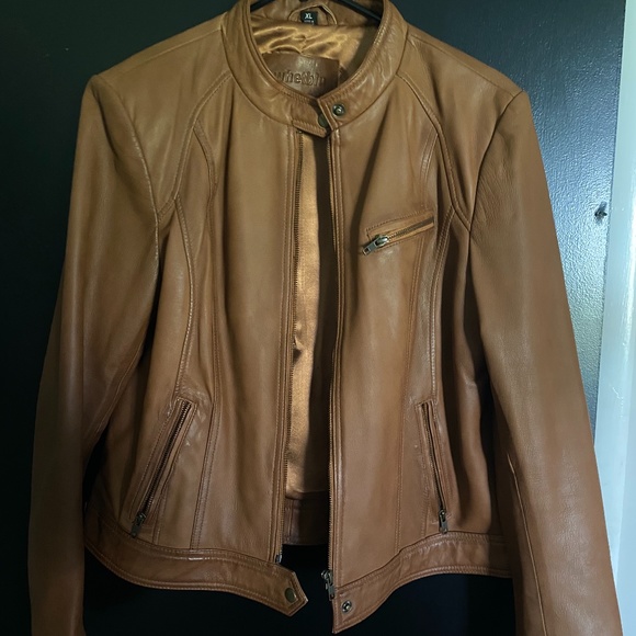 Women’s leather jacket - Picture 1 of 3